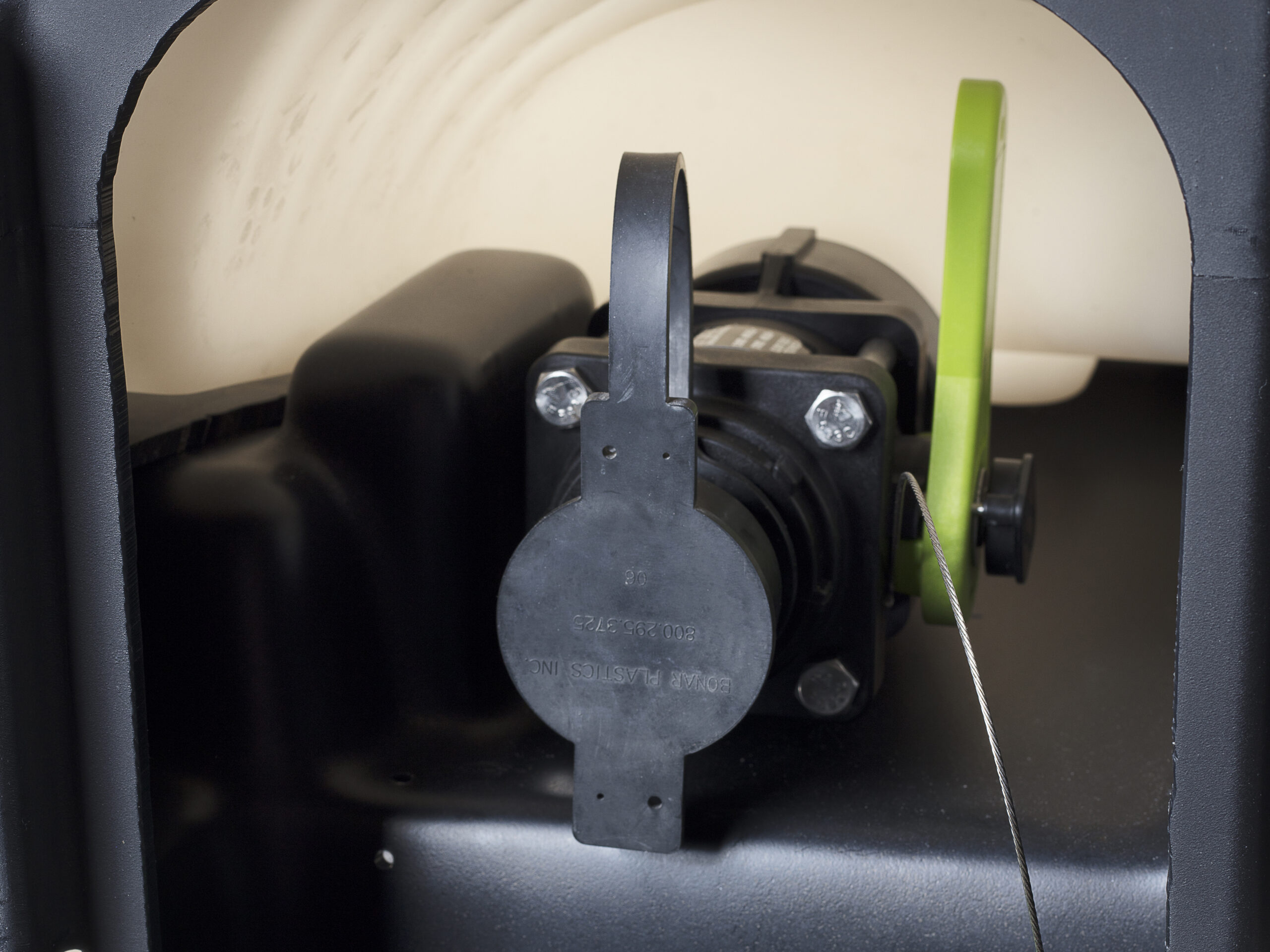 TUFF LinQ valve connection for regulated chemical handling